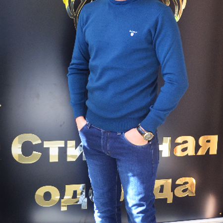 Светр під горло модних кольорів