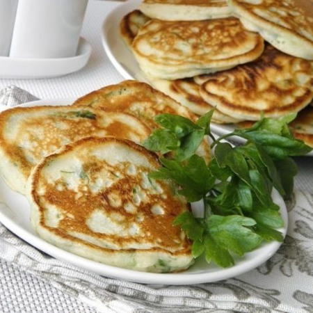 Оладки з молодою кропивою 