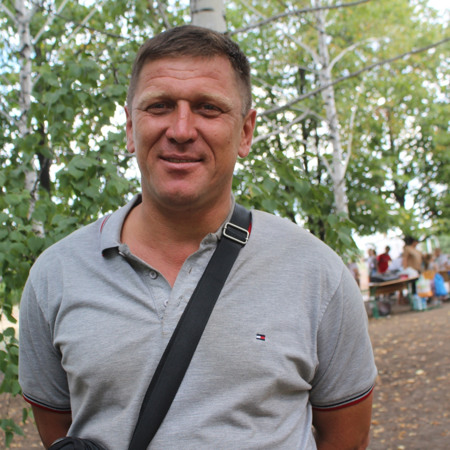 Віктор Самарський, с. Миколаївка,  тренер футбольної команди «Юність»