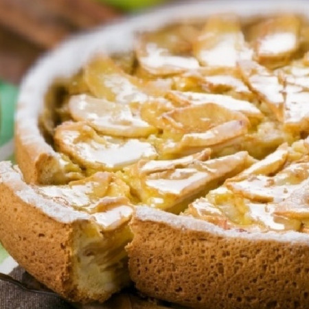 Шарлотка з яблуками