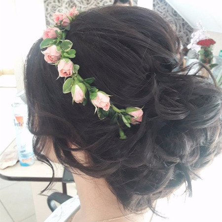 3. Романтичні зачіски на основі локонів