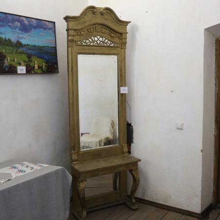 Трюмо для панянок