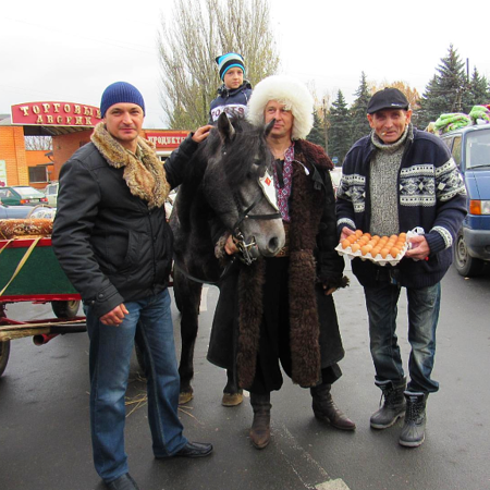Побувати на місцевих ярмарках 