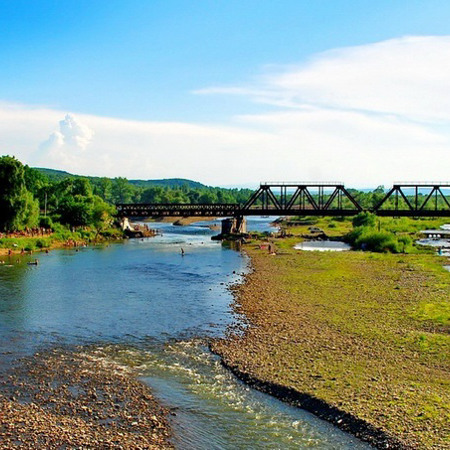 Пікнік на березі річки Лімниці