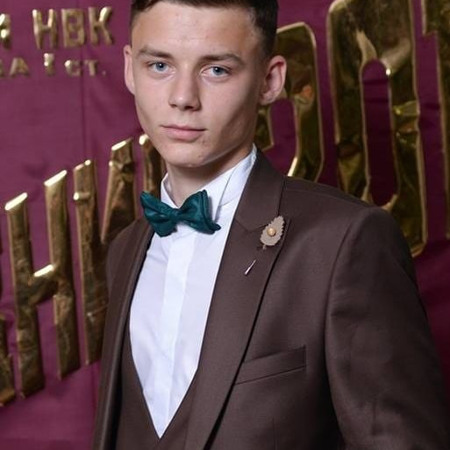 Юрій Гриньків, золота медаль, гімназія