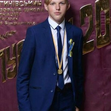 Влад Багінський, золота медаль,  гімназія