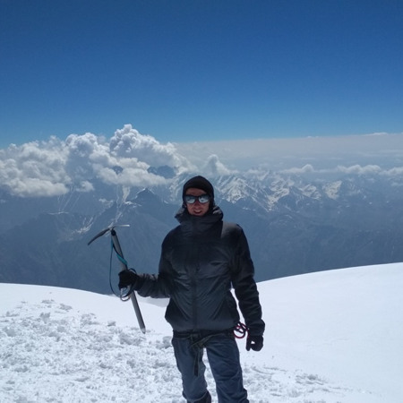 5033 метри над рівнем моря: як хлопець з Ореп Олександр Суворов піднявся на гору Казбек