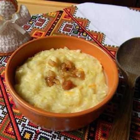 Макарони з гороховою підливою та засипана капуста від Глинська