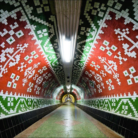 Тунель казок на Французькому бульварі 