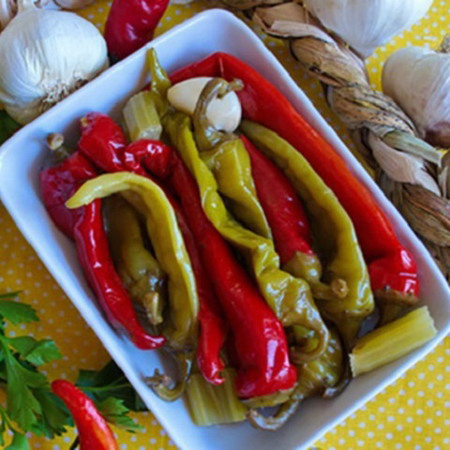 Маринований гострий перець на зиму