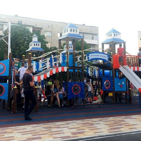 «Речной вокзал» за супермаркетом «Копейка»