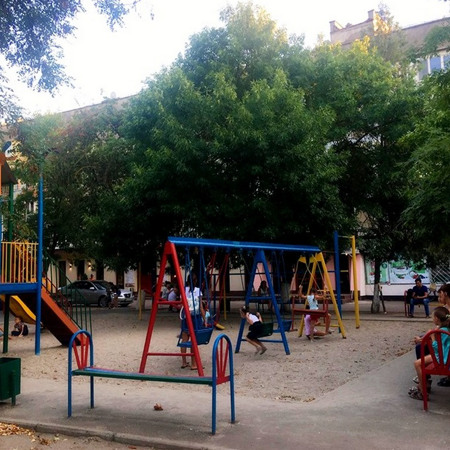 Детский сквер на проспекте Мира