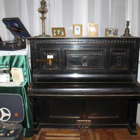 Німецьке піаніно кінця ХІХ століття