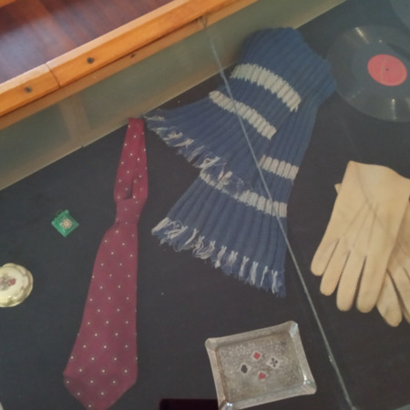 Рукавиці, краватка, шарф