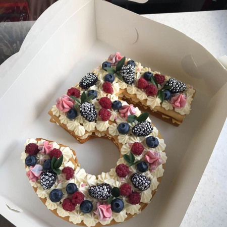 Авторський торт від пані Анни