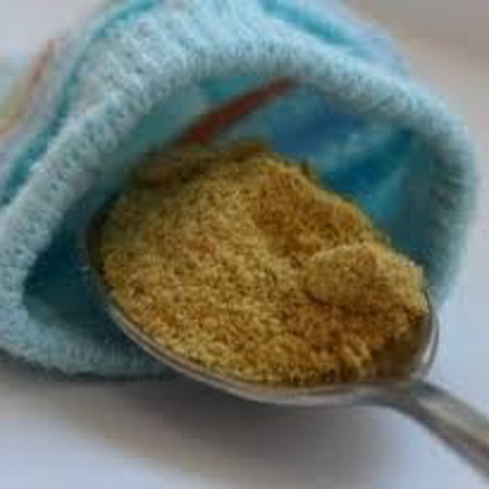 Міф 5. Насипте гірчицю у шкарпетки на ніч і це прискорити одужання.