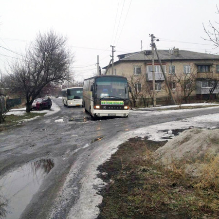 Жителі вулиці Партизанська перекривали дорогу