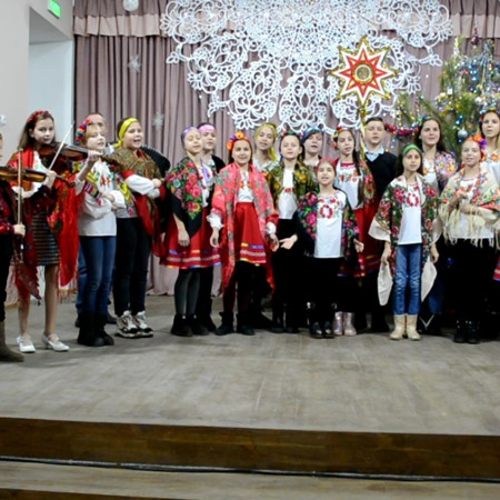 Учні та викладачі Золотоніської музичної школи