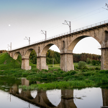 Залізничний вокзал і міст