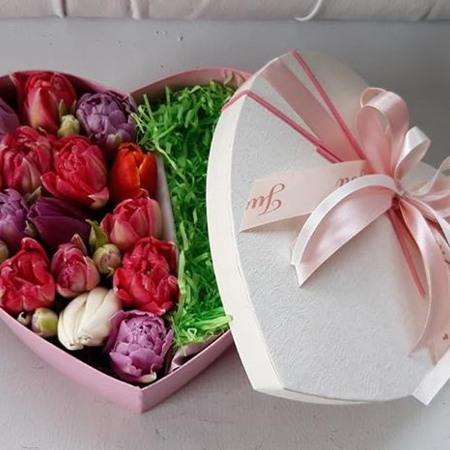 Різноманітні букети, бокси з наповненням від Галини Николишин