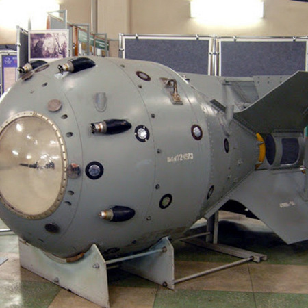 Атомная бомба