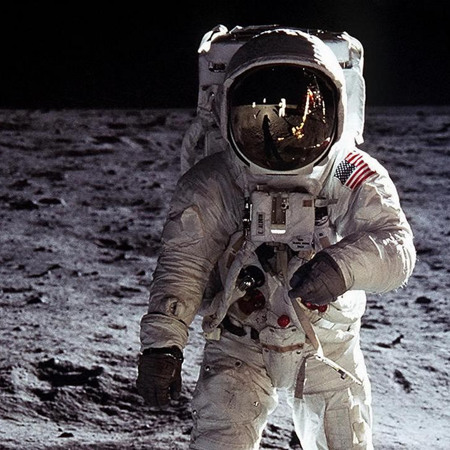 Высадка на Луну