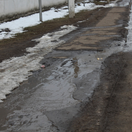 По провулку Будівельників