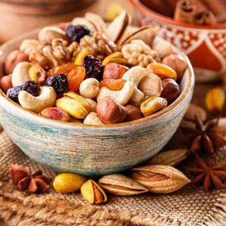 2. Горіхи і сухофрукти