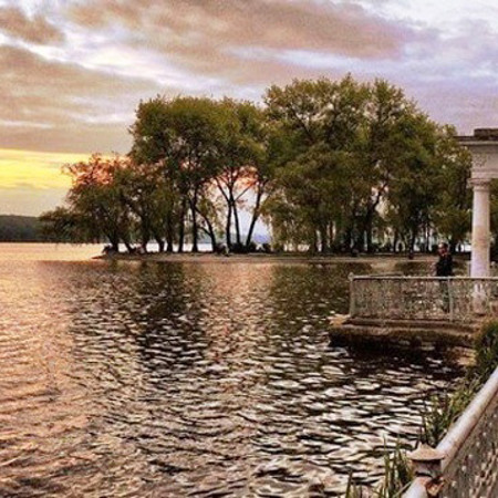 Тернопільщина: Острів закоханих у центрі міста 