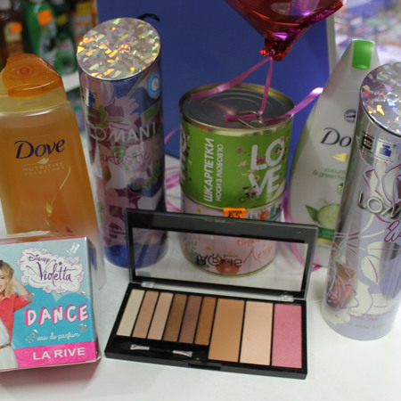 За косметикою та святковим оформленням  – у магазин «Мойдодир»