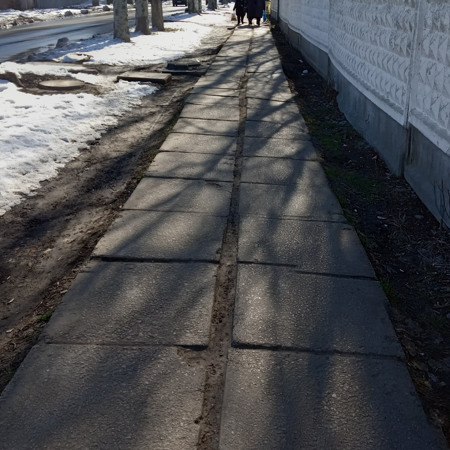 тротуар по вулиці Перемоги 