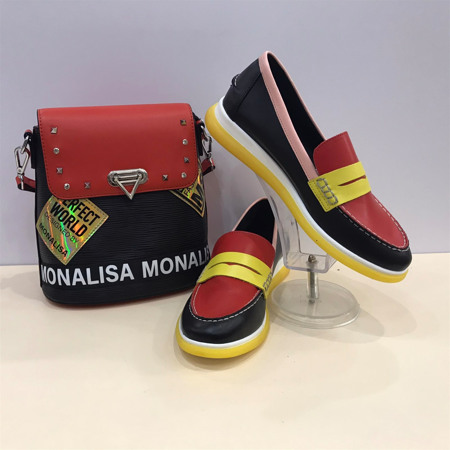 Женские Мокасины