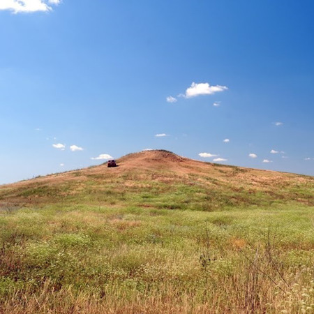 Царський курган Огуз