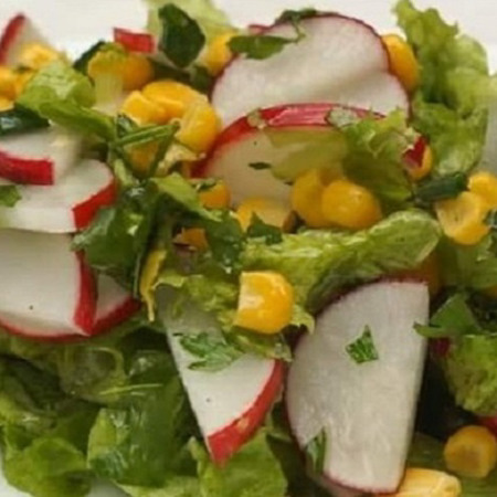 Весняний салат з редискою