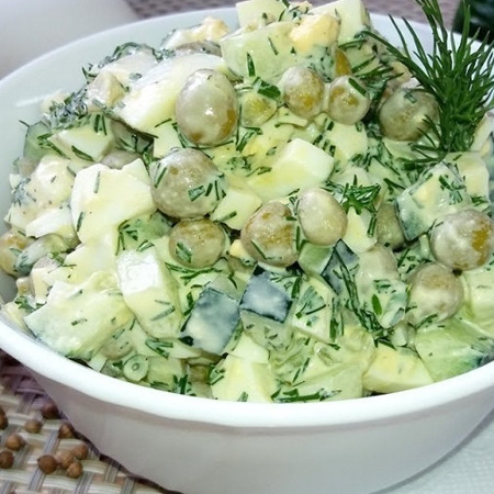 Салат із зеленою цибулею