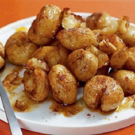 Хрустка молода картопля в духовці