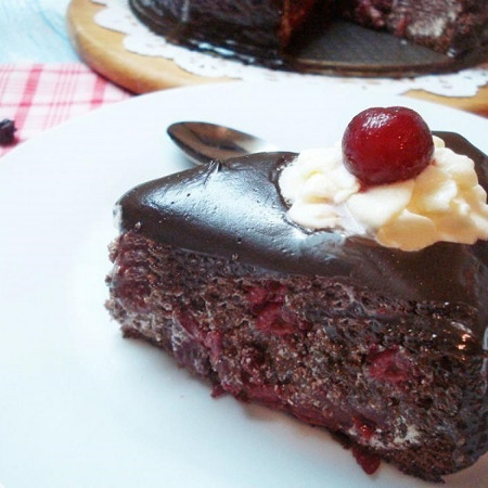 Торт «П’яна вишня»