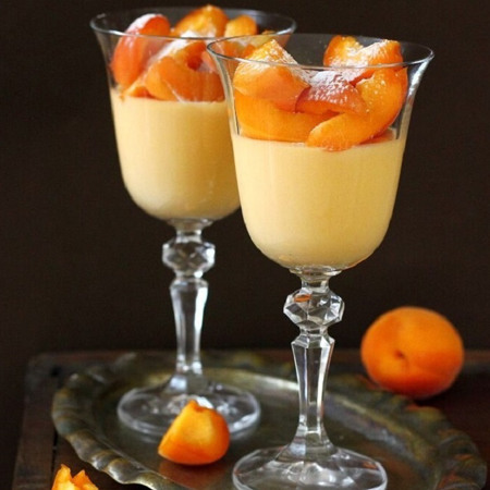 Абрикосова панна кота