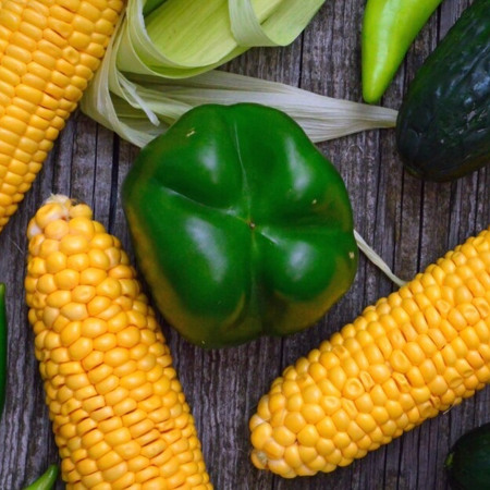 Кукурудза з овочами