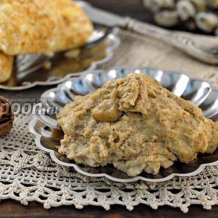 Горіховий заварний крем