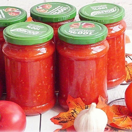 Аджика з кабачками і перцем