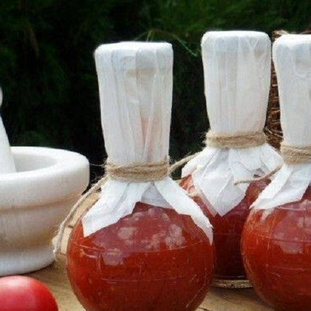 Гострий базиліковий соус