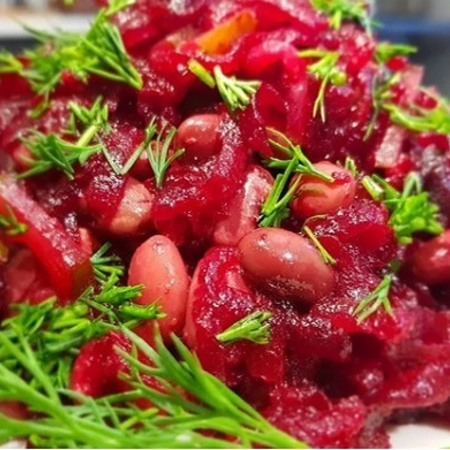 Салат з буряком і квасолею