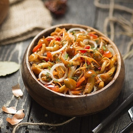 Салат з опеньок