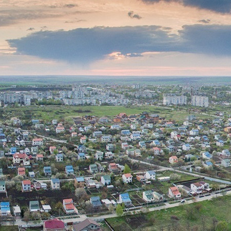 Достоєвського, Рожева та «Котеджі»