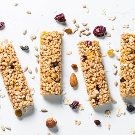 Батончик-гранола з рисових пластівців