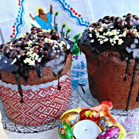 Шоколадна паска з цукатами