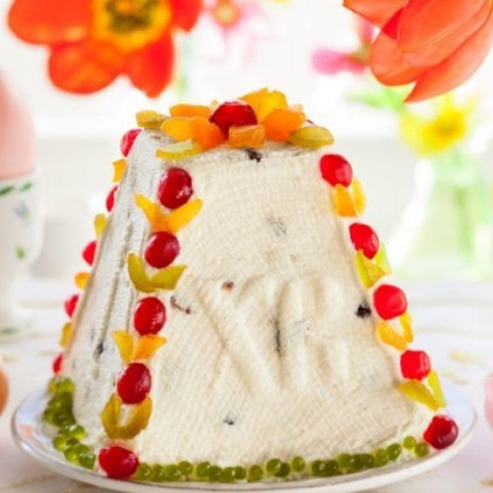 Царська сирна паска