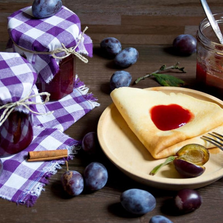 Сливовий джем із шоколадом та компот із аличі