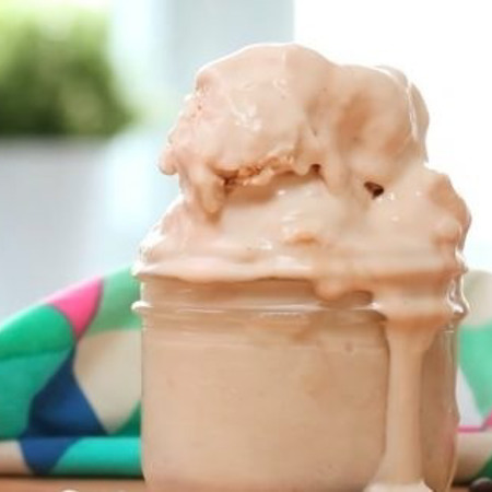 Кавове морозиво зі згущонкою